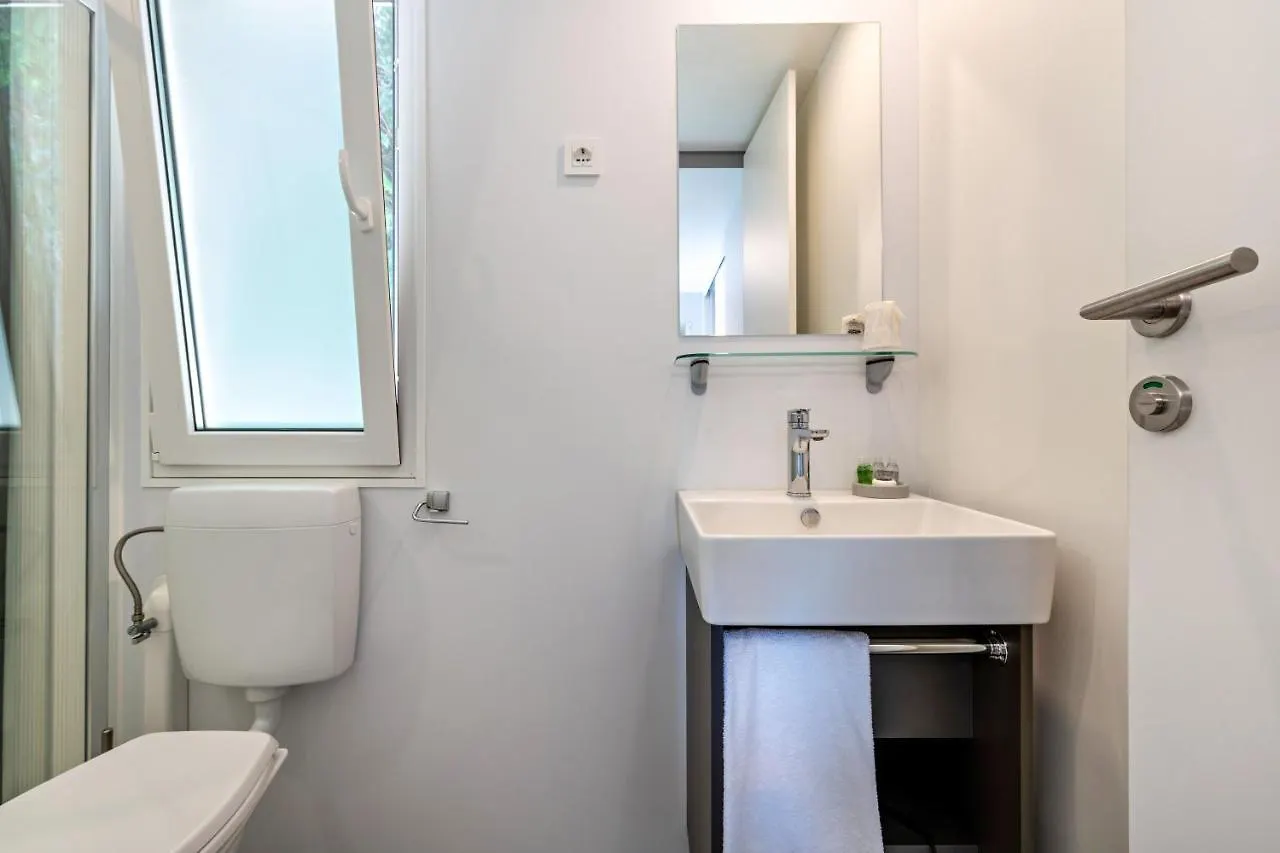 Casa Mobile Est Garda Apartment Lazise Italy